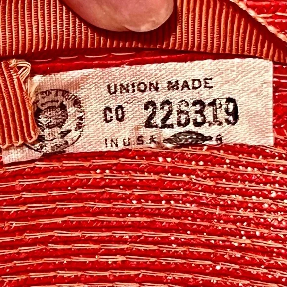 Vintage‎ Red Straw Cloche Hat with Bow Union Made Formal Occasion - Picture 3 of 5